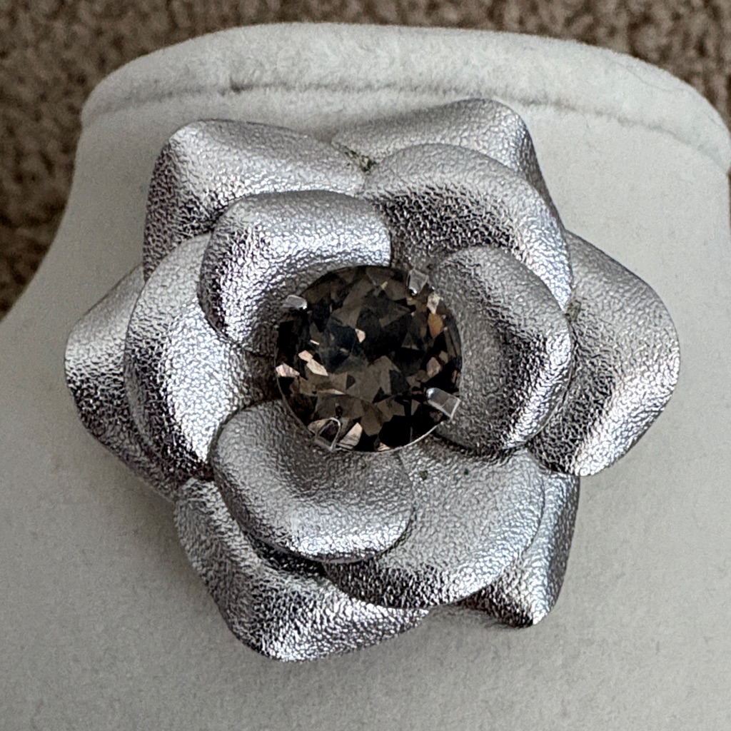 Elegant Vintage Flower Brooch Pendant 19$
